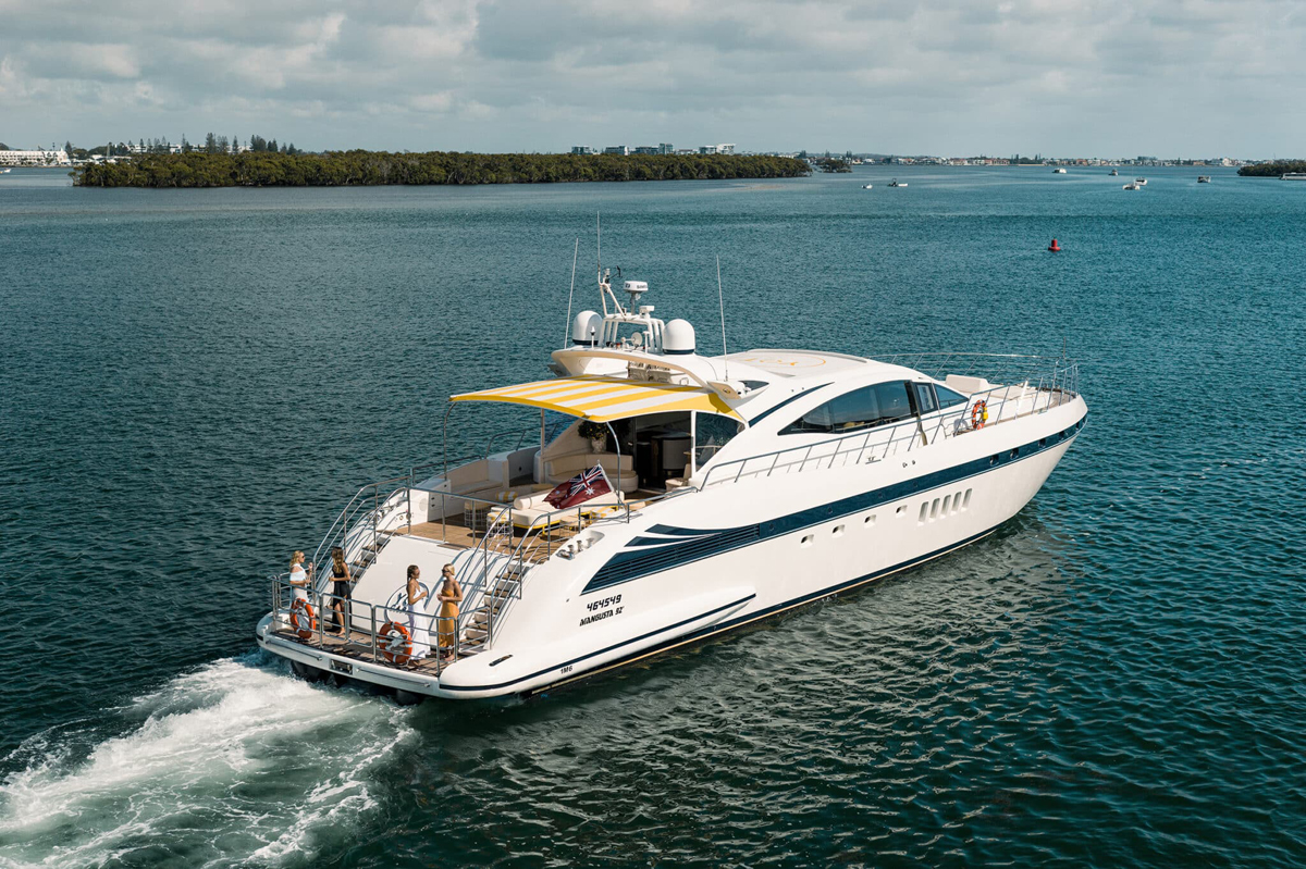 Yot Capri Boat Hire Gold Coast
