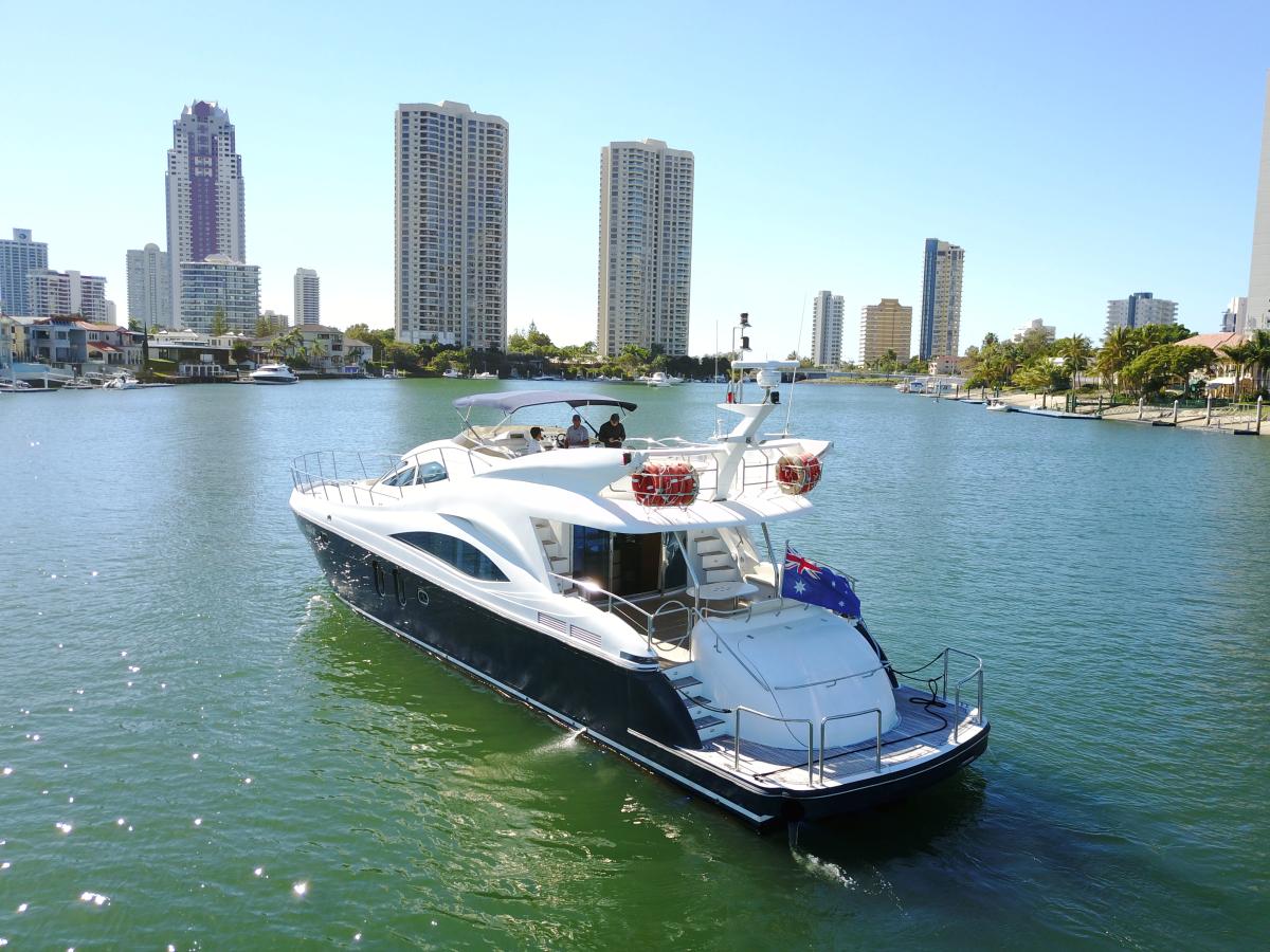 AKI Boat Hire Gold Coast